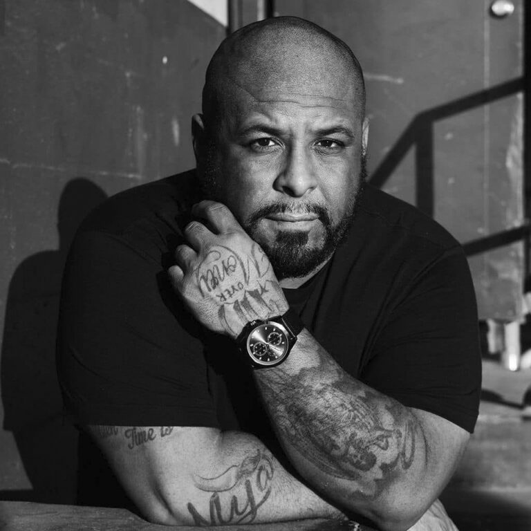 Narrative Eyes on Real Lives